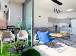 By the Beach Stunning and Cosy Apt in the heart of TLV